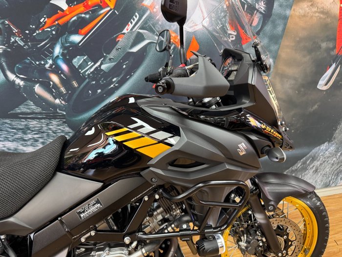 2020 Suzuki V-STROM 650XT (DL650XA) GLASS SPARKLE BLACK