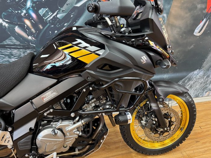 2020 Suzuki V-STROM 650XT (DL650XA) GLASS SPARKLE BLACK