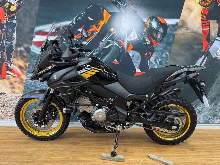 2020 Suzuki V-STROM 650XT (DL650XA) GLASS SPARKLE BLACK