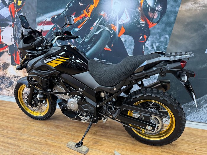 2020 Suzuki V-STROM 650XT (DL650XA) GLASS SPARKLE BLACK