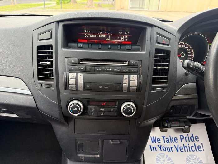 2011 Mitsubishi Pajero GL NT MY11 4X4 White