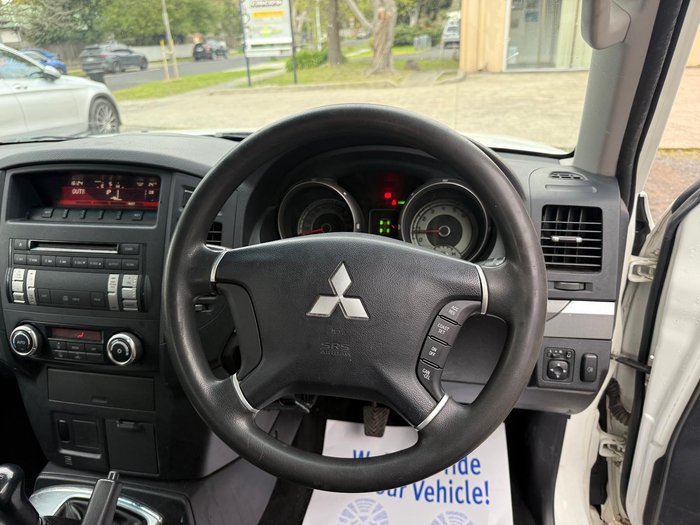 2011 Mitsubishi Pajero GL NT MY11 4X4 White