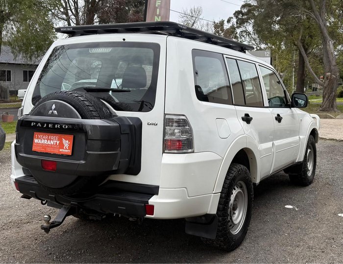 2011 Mitsubishi Pajero GL NT MY11 4X4 White