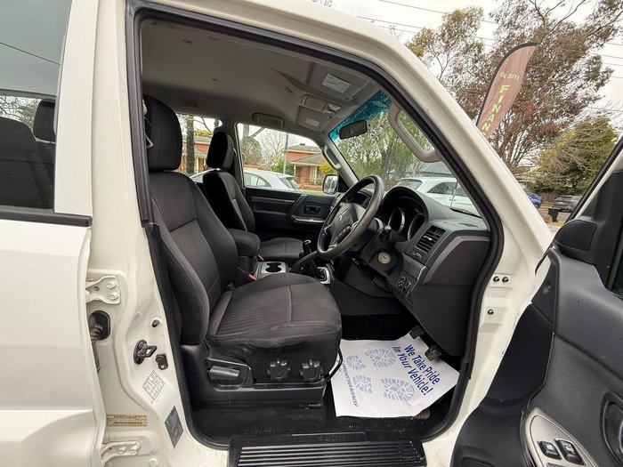 2011 Mitsubishi Pajero GL NT MY11 4X4 White