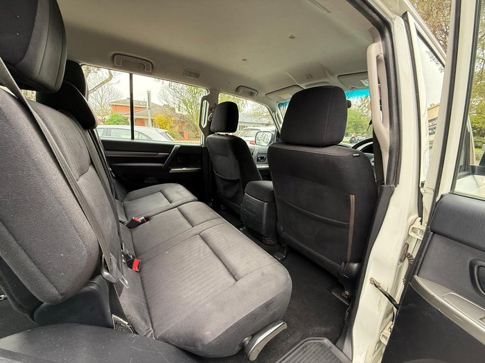 2011 Mitsubishi Pajero GL NT MY11 4X4 White