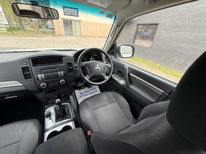 2011 Mitsubishi Pajero GL NT MY11 4X4 White
