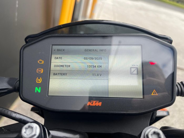 2021 KTM 890 Duke R Duke Orange