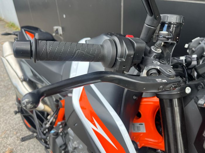2021 KTM 890 Duke R Duke Orange