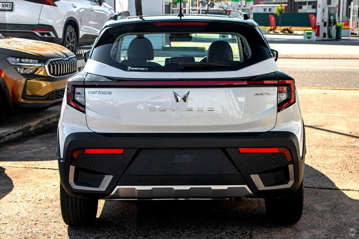 2025 Mahindra XUV3XO AX7L