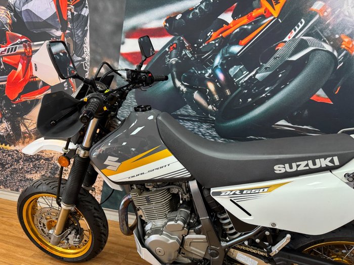 2015 Suzuki DR650SE WHITE/GOLD