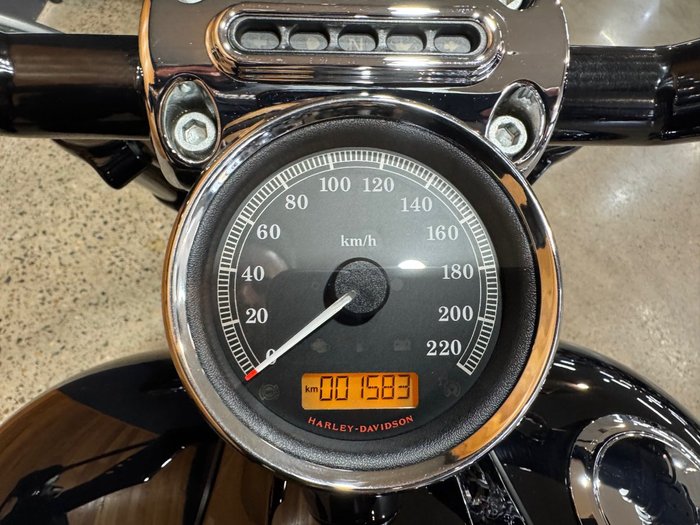 2016 Harley-davidson FXSB SOFTAIL BREAKOUT Black