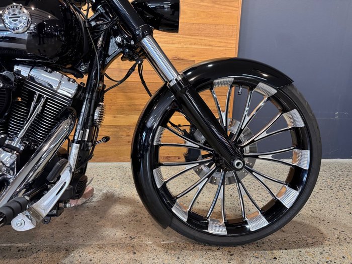 2016 Harley-davidson FXSB SOFTAIL BREAKOUT Black