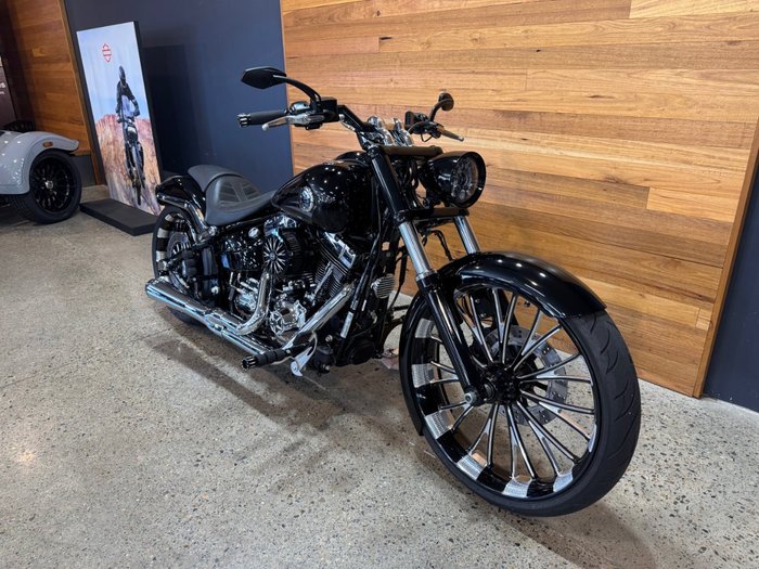 2016 Harley-davidson FXSB SOFTAIL BREAKOUT Black