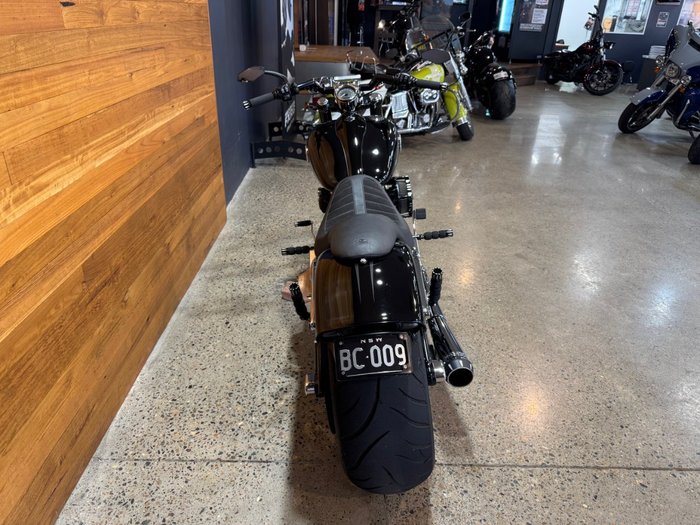 2016 Harley-davidson FXSB SOFTAIL BREAKOUT Black