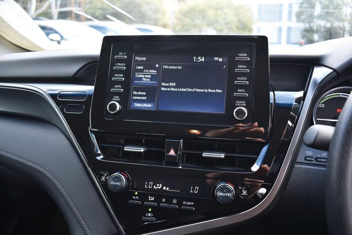2024 Toyota Camry Ascent AXVH70R Glacier White