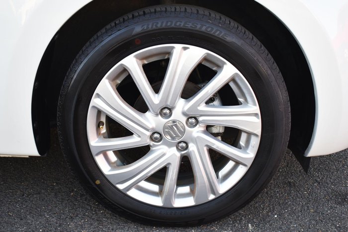 2023 Suzuki Swift GL AZ Series II Pure White