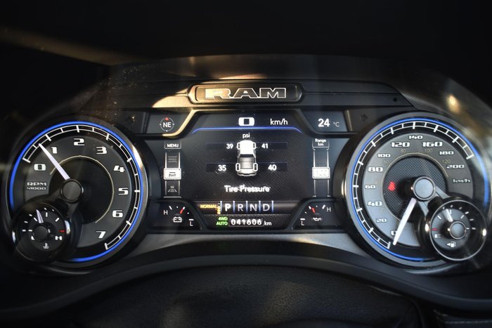 2024 RAM 1500 Limited RamBox DT MY24 4X4 Dual Range Bright White