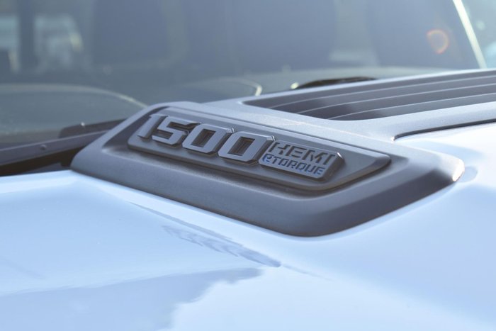 2024 RAM 1500 Limited RamBox DT MY24 4X4 Dual Range Bright White