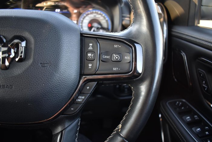 2024 RAM 1500 Limited RamBox DT MY24 4X4 Dual Range Bright White