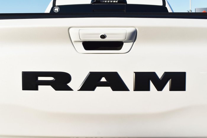 2024 RAM 1500 Limited RamBox DT MY24 4X4 Dual Range Bright White