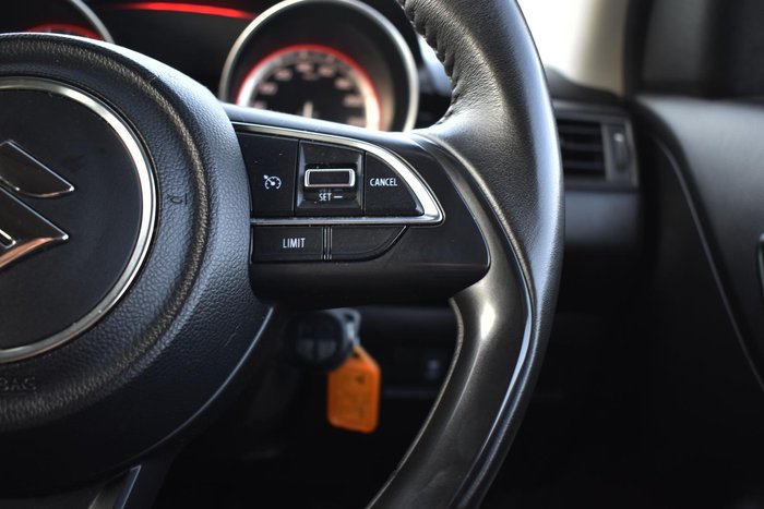 2023 Suzuki Swift GL AZ Series II Pure White