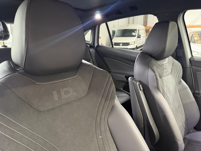 2025 Volkswagen ID.5 Pro