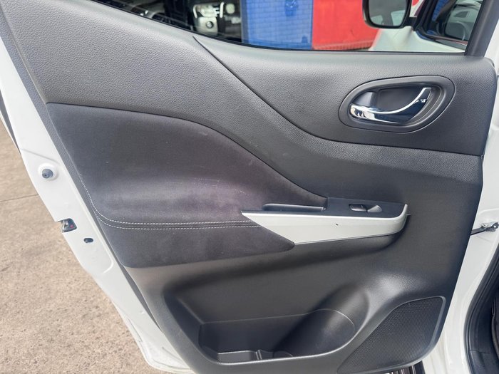 2016 Nissan Navara ST D23 4x2 Polar White