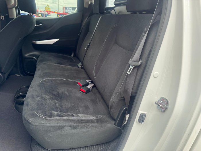2016 Nissan Navara ST D23 4x2 Polar White