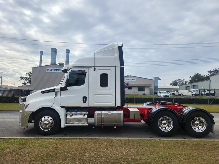 2024 Freightliner Cascadia 126
