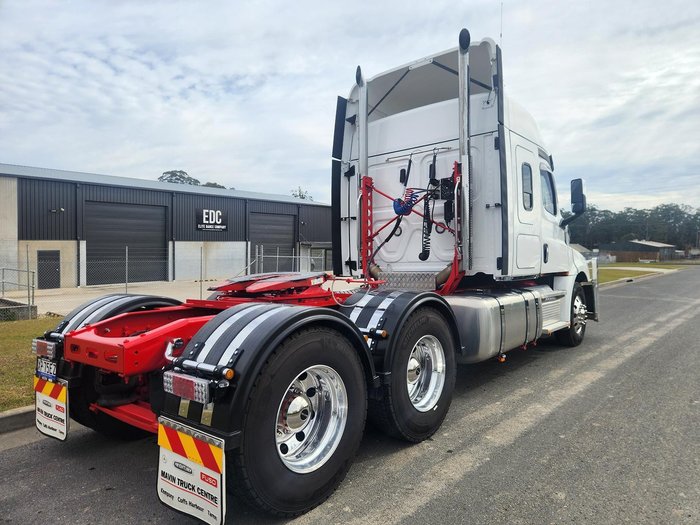2024 Freightliner Cascadia 126