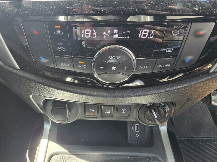 2021 Nissan Navara ST-X