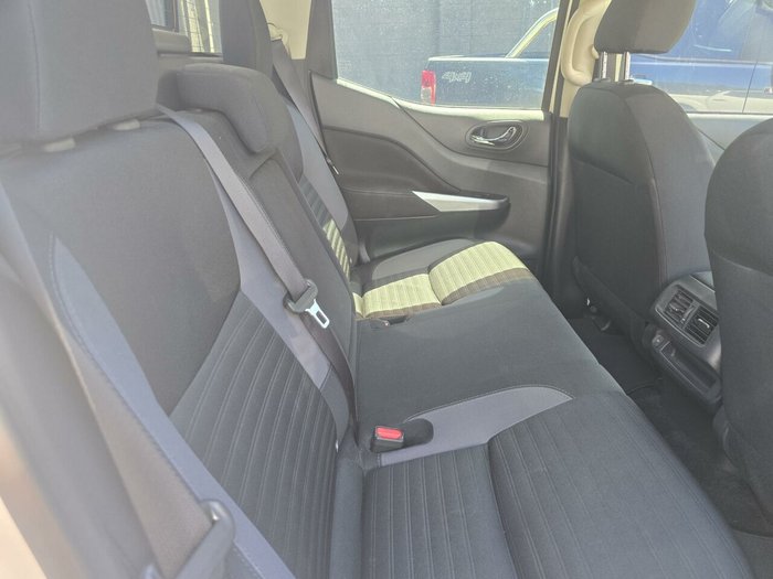 2021 Nissan Navara ST-X