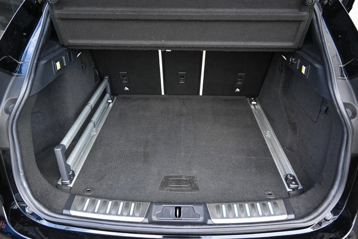 2016 Jaguar F-PACE 30d First Edition