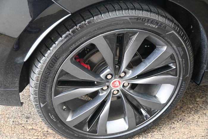 2016 Jaguar F-PACE 30d First Edition