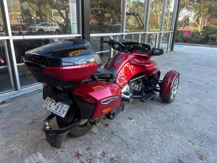 2016 Can-Am Spyder F3 LTD SE6 Spyder F3 Red