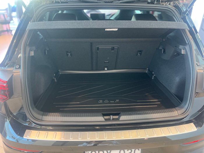 2025 Volkswagen Golf 110TSI R-Line
