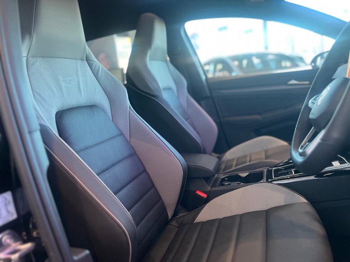 2025 Volkswagen Golf 110TSI R-Line