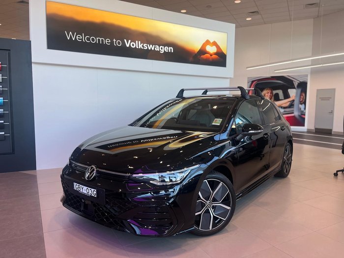 2025 Volkswagen Golf 110TSI R-Line