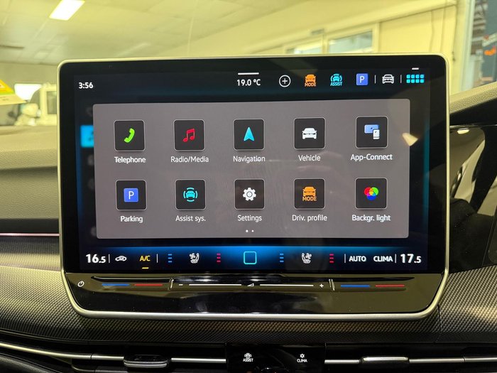 2025 Volkswagen Golf 110TSI R-Line