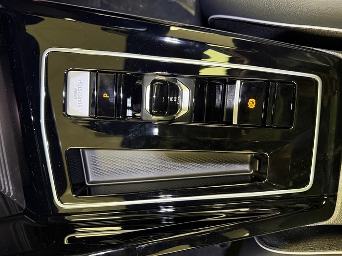 2025 Volkswagen Golf 110TSI R-Line