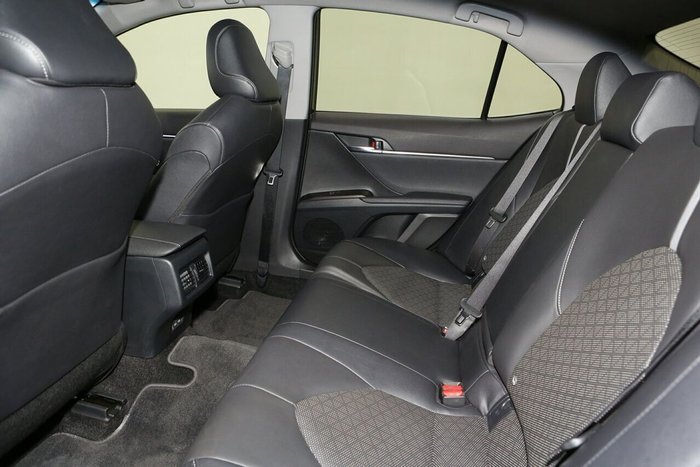 2023 Toyota Camry SX