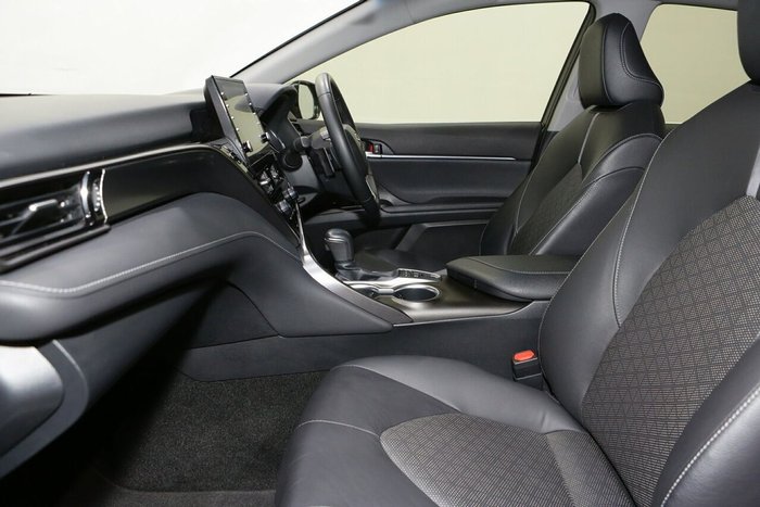 2023 Toyota Camry SX