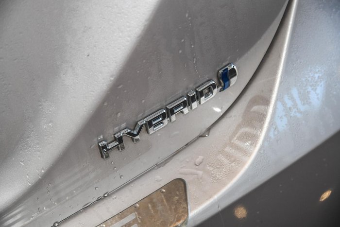 2018 Toyota Camry Ascent Sport AXVH71R Silver Pearl