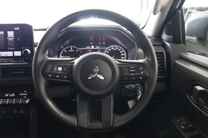 2024 Mitsubishi Triton GLX+