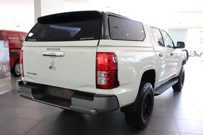 2024 Mitsubishi Triton GLX+