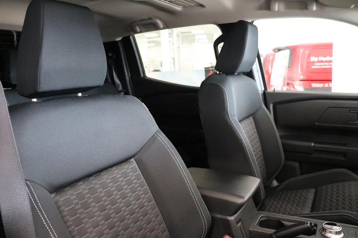 2024 Mitsubishi Triton GLX+