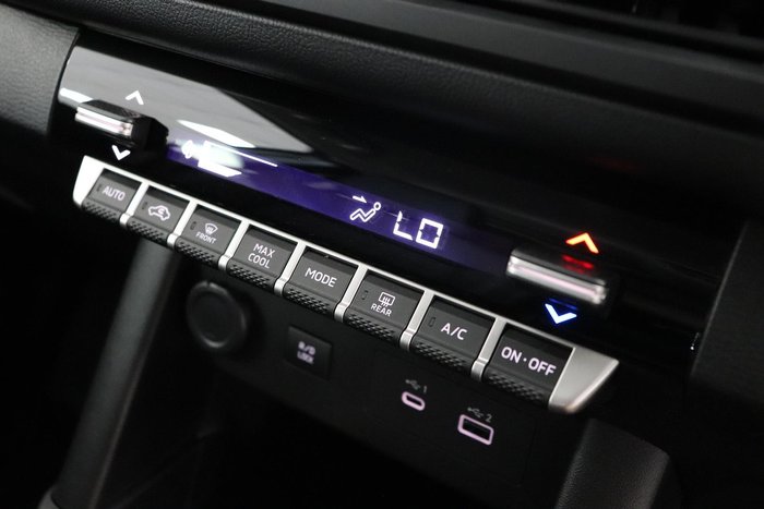 2024 Mitsubishi Triton GLX+