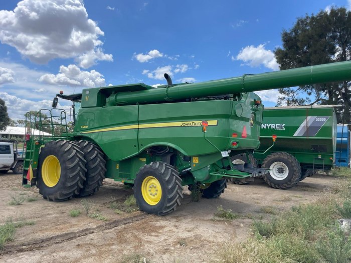 2020 John Deere S780 & 640D Front On Trailer Green