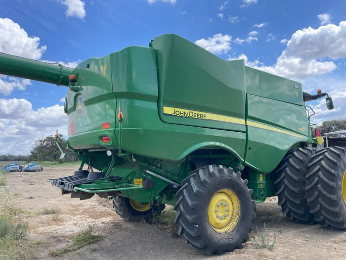 2020 John Deere S780 & 640D Front On Trailer Green