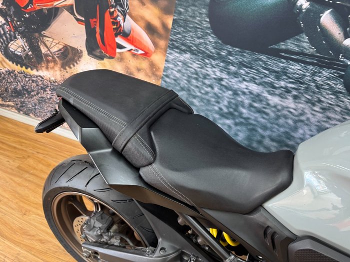 2021 Honda CB650R GREY